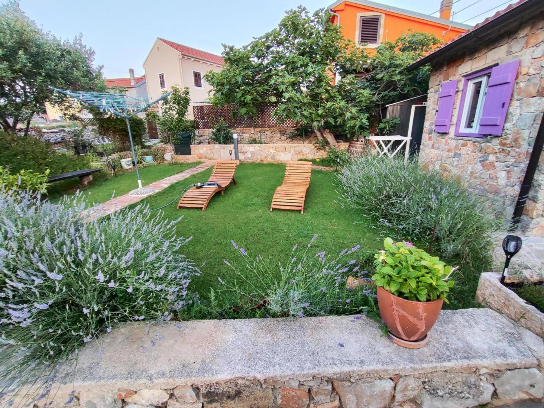 Vacation House Orange Veli Lošinj Exterior foto